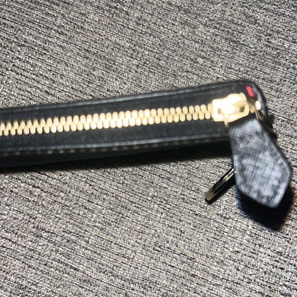 Dooney & Bourke Keychain Wallet - Picture 4 of 7